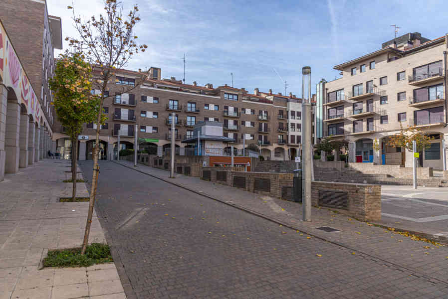 Comunidad Foral de Navarra 023 - Tudela - plaza de la Constitución.jpg